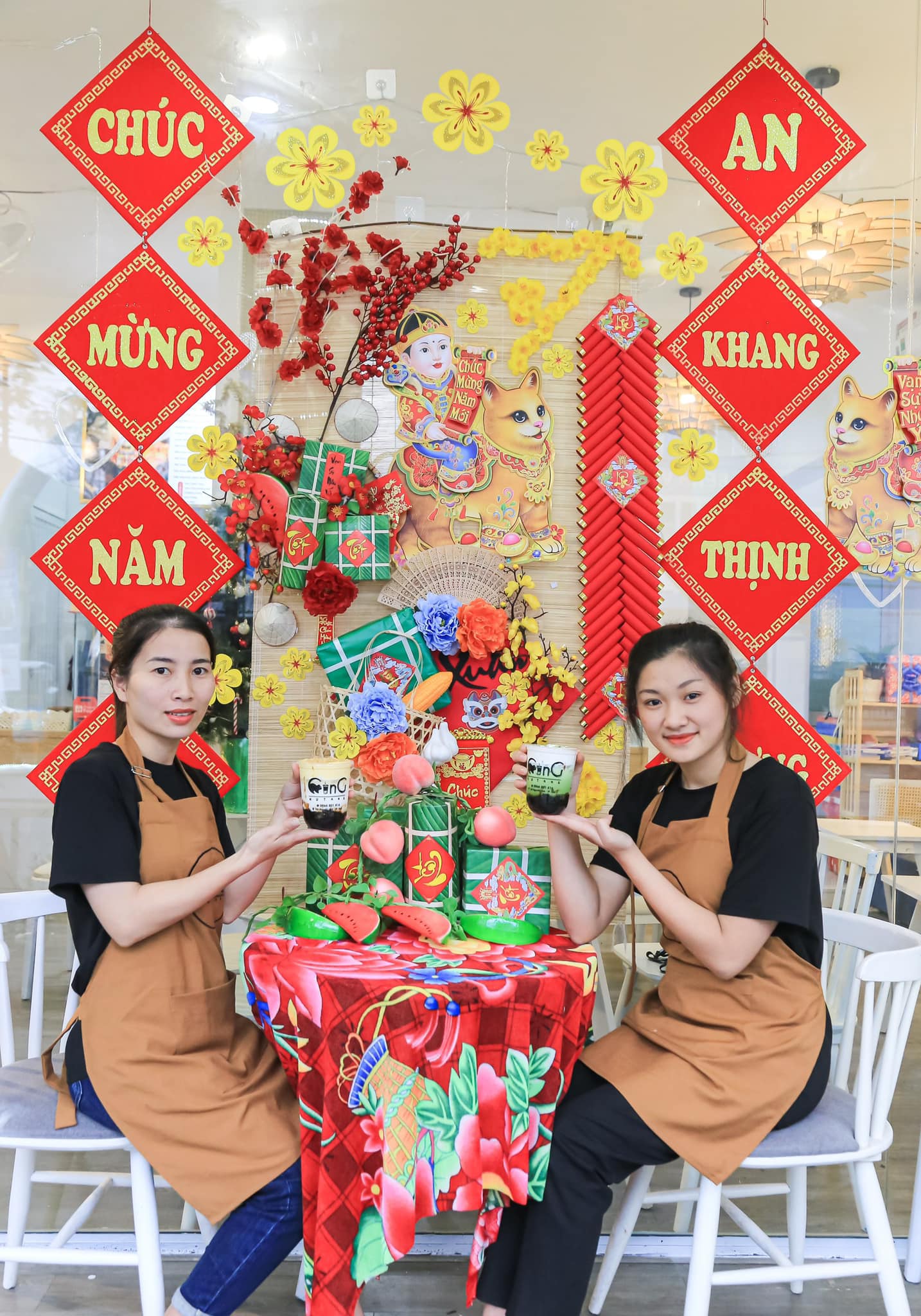 Những bạn nhân viên của Cing Hu Tang cũng rất nhiệt tình và chu đáo với khách hàng.